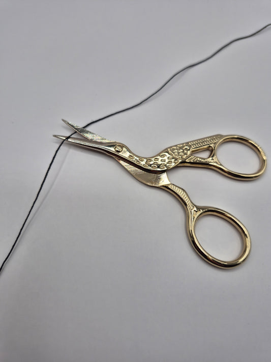 Mesh Essentials Bundle – professional installation kit by Kelly Maxwell Hair Extensions (view 2)